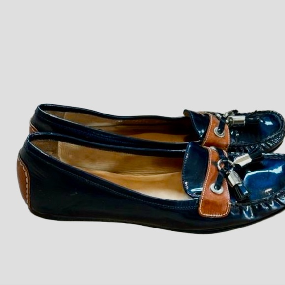 Stuart Weitzman Navy (patent) & Tan Leather Loafers Size 9 - Picture 5 of 6